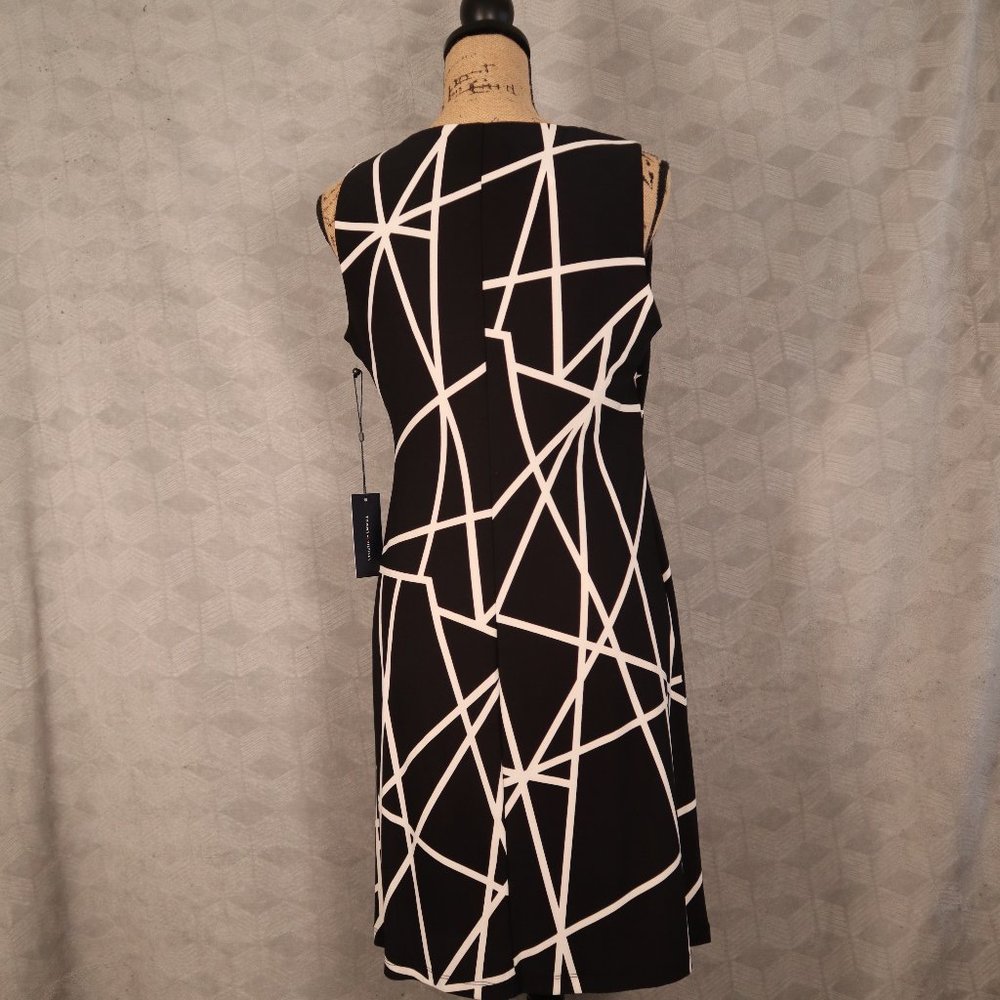NWT Timmy Hilfiger Geometric Pattern Dress - Picture 4 of 6